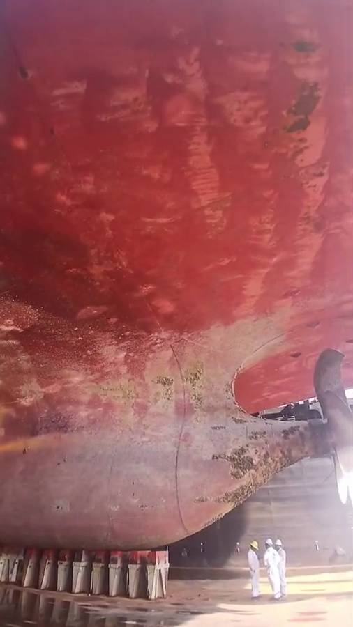 Same stern after robotic hydroblasting